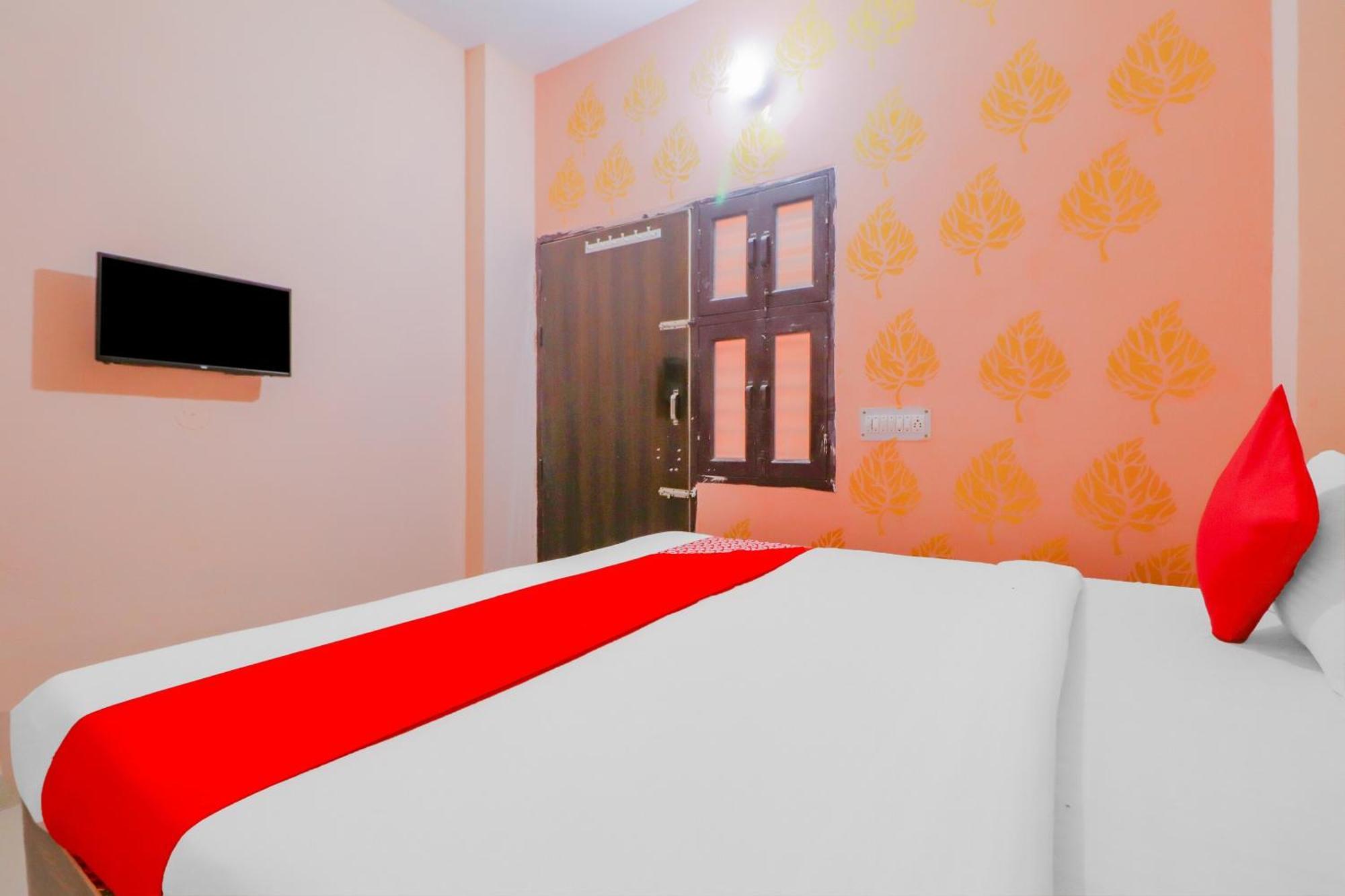 Hotel O Bhardwaj Guest House Garhi Harsaru Eksteriør billede