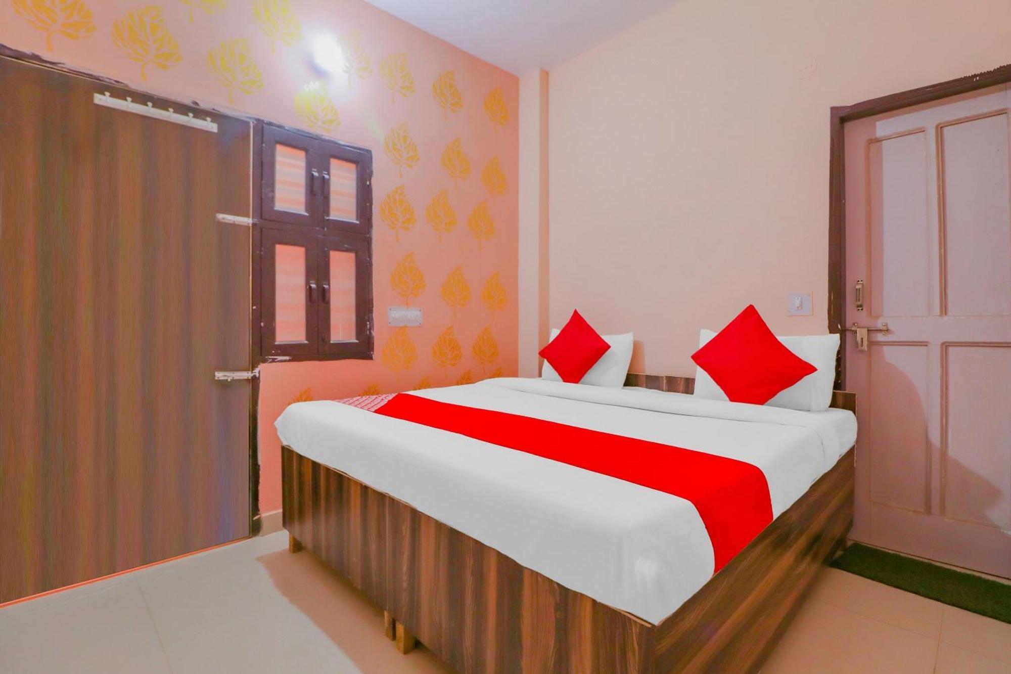 Hotel O Bhardwaj Guest House Garhi Harsaru Eksteriør billede