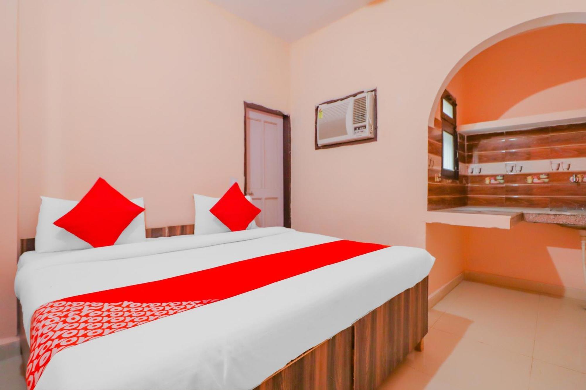 Hotel O Bhardwaj Guest House Garhi Harsaru Eksteriør billede